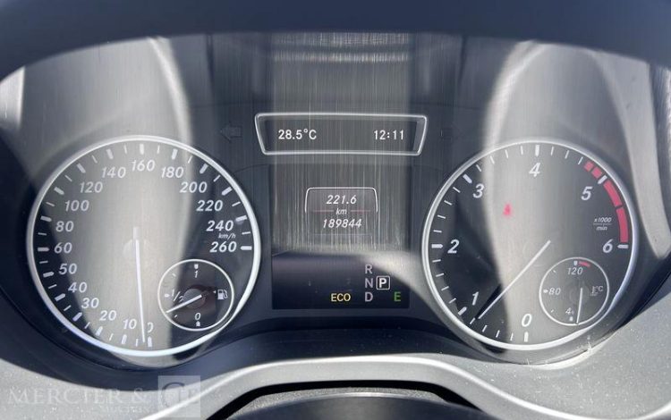MERCEDES CLASSE A 1.5 180 CDI 110ch BLUEEFFICIENCY INSPIRATION 7G-DCT GRIS DD-489-HC