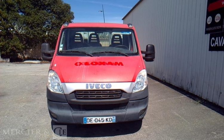 IVECO DAILY 35C13 2.3 LD 126 CV BENNE SIMPLE CABINE COFFRE ROUGE DE-045-KD