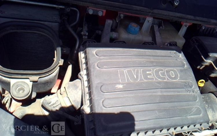 IVECO DAILY 35C13 2.3 LD 126 CV BENNE SIMPLE CABINE COFFRE ROUGE DE-045-KD
