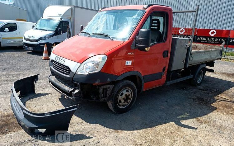 IVECO 35C  BENNE – SIMPLE CAB COFFRE  DE-209-KD