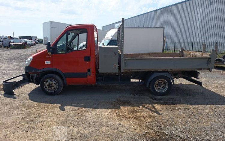 IVECO 35C  BENNE – SIMPLE CAB COFFRE  DE-209-KD