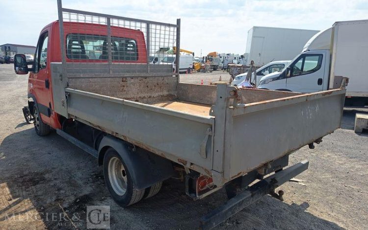 IVECO 35C  BENNE – SIMPLE CAB COFFRE  DE-209-KD