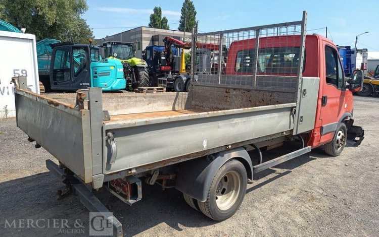 IVECO 35C  BENNE – SIMPLE CAB COFFRE  DE-209-KD