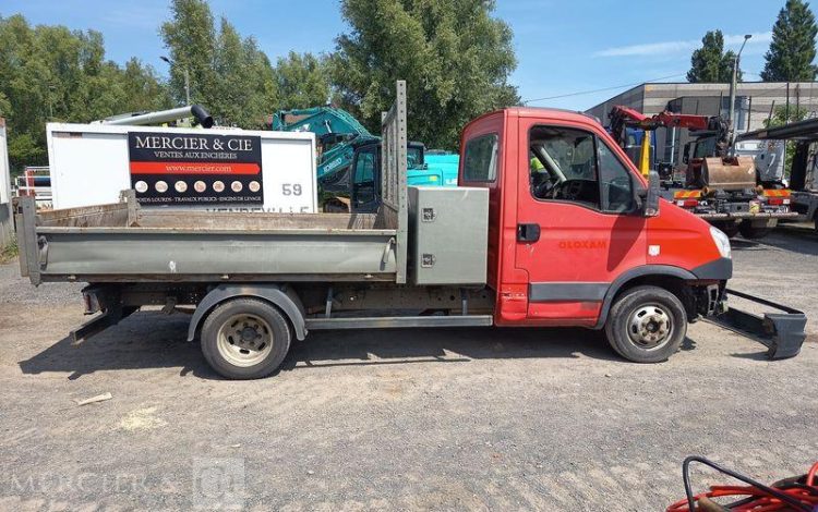 IVECO 35C  BENNE – SIMPLE CAB COFFRE  DE-209-KD
