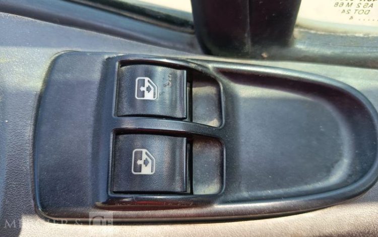 IVECO 35C  BENNE – SIMPLE CAB COFFRE  DE-209-KD