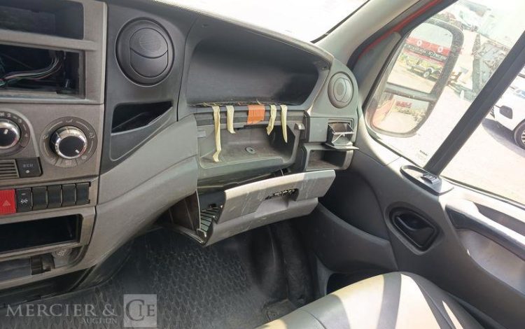 IVECO 35C  BENNE – SIMPLE CAB COFFRE  DE-209-KD