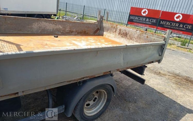 IVECO 35C  BENNE – SIMPLE CAB COFFRE  DE-209-KD