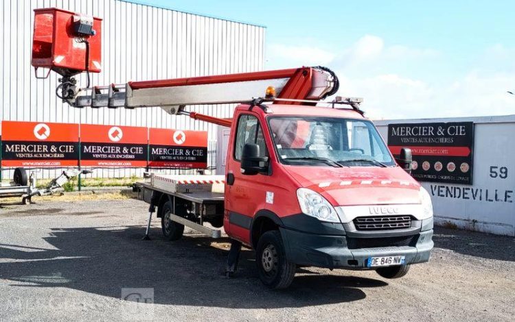 MULTITEL DAILY 35S11 ANEC NACELLE MULTITEL MT202DS – 20 M – 5505 HEURES – ANNEE 2014 ROUGE DE-846-NW