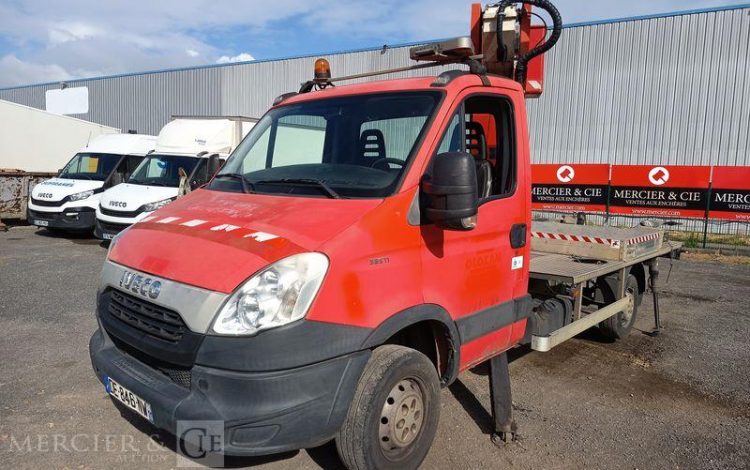 MULTITEL DAILY 35S11 ANEC NACELLE MULTITEL MT202DS – 20 M – 5505 HEURES – ANNEE 2014 ROUGE DE-846-NW