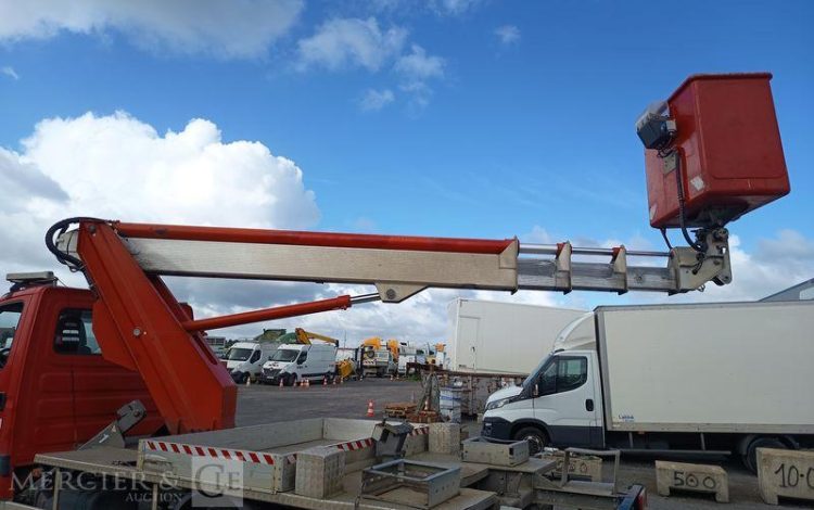 MULTITEL DAILY 35S11 ANEC NACELLE MULTITEL MT202DS – 20 M – 5505 HEURES – ANNEE 2014 ROUGE DE-846-NW