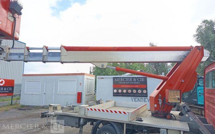 MULTITEL DAILY 35S11 ANEC NACELLE MULTITEL MT202DS – 20 M – 5505 HEURES – ANNEE 2014 ROUGE DE-846-NW