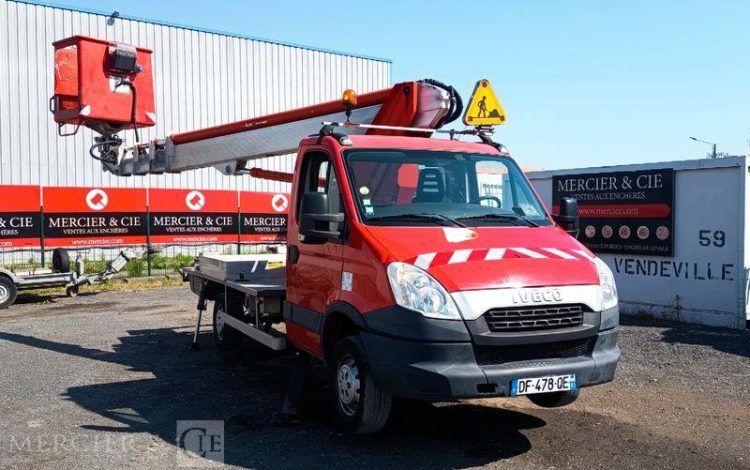 IVECO DAILY NACELLE 20M SUR VL LEGER  DF-478-QE