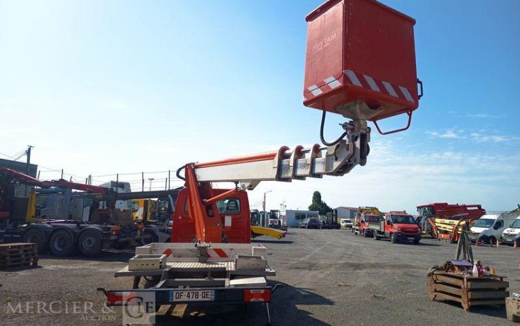 IVECO DAILY NACELLE 20M SUR VL LEGER  DF-478-QE