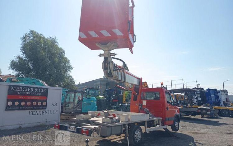 IVECO DAILY NACELLE 20M SUR VL LEGER  DF-478-QE