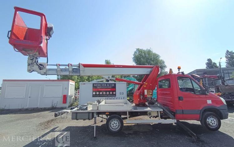 IVECO DAILY NACELLE 20M SUR VL LEGER  DF-478-QE