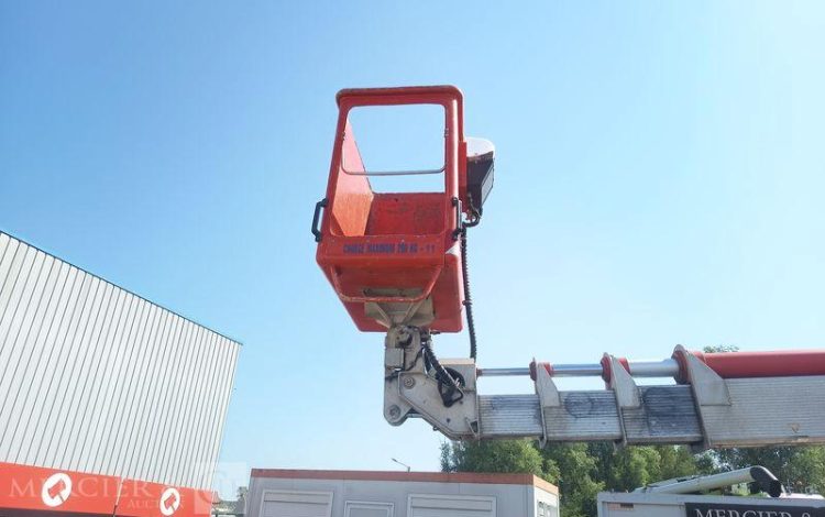 IVECO DAILY NACELLE 20M SUR VL LEGER  DF-478-QE