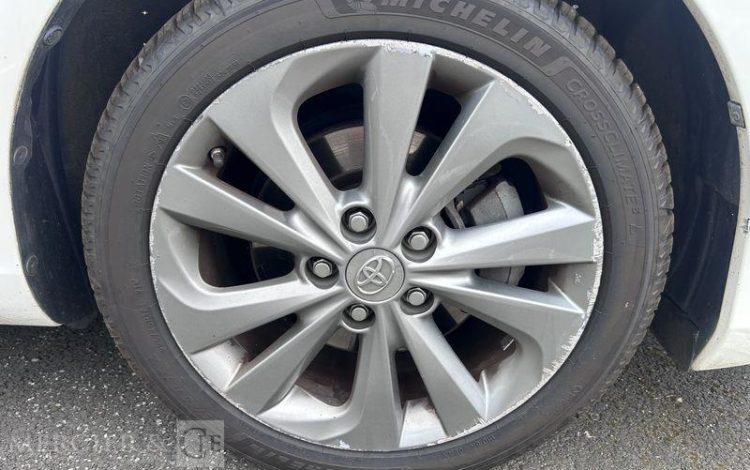 TOYOTA AURIS TOURING-SPORTS 1.8 HSD 136ch MHEV DYNAMIC BVA BLANC DH-209-MC
