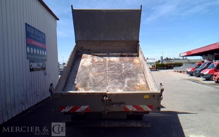 IVECO 35C13 BENNE SIMPLE CABINE COFFRE ROUGE DH-937-PM