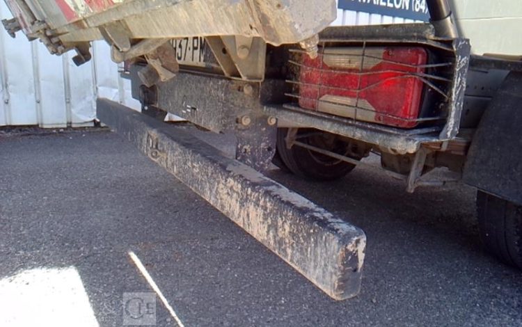 IVECO 35C13 BENNE SIMPLE CABINE COFFRE ROUGE DH-937-PM