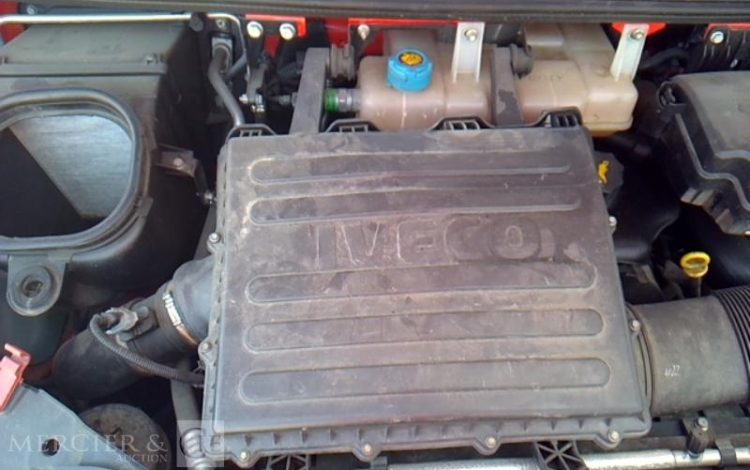 IVECO 35C13 BENNE SIMPLE CABINE COFFRE ROUGE DH-937-PM