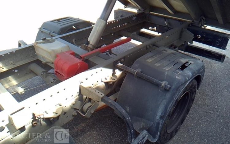 IVECO 35C13 BENNE SIMPLE CABINE COFFRE ROUGE DH-937-PM