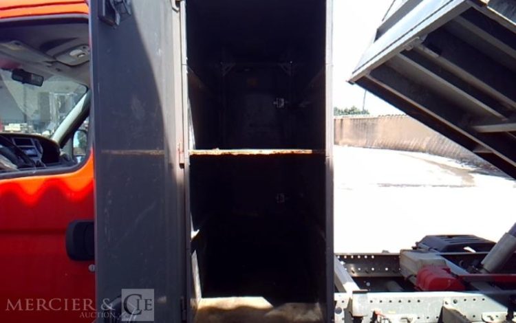 IVECO 35C13 BENNE SIMPLE CABINE COFFRE ROUGE DH-937-PM
