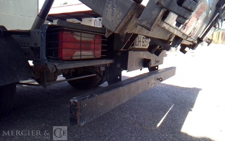 IVECO 35C13 BENNE SIMPLE CABINE COFFRE ROUGE DH-937-PM