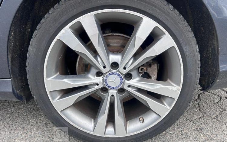 MERCEDES CLASSE C GRIS DJ-590-QX