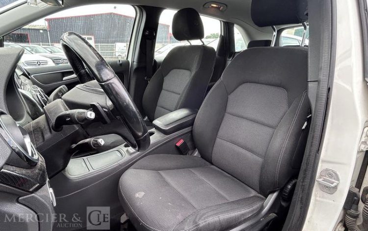 MERCEDES CLASSE B BLANC DK-915-GL