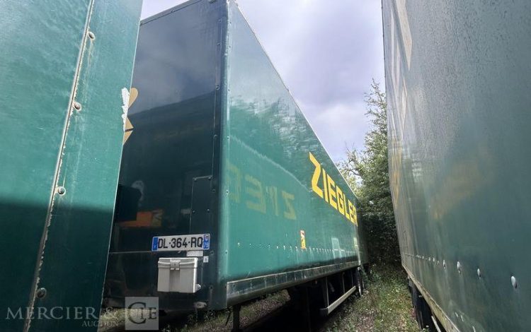 TROUILLET SREM FOURGON 2 ESSIEUX 27T RIDEAU FIT – PLUS DE TOIT VERT DL-364-RQ