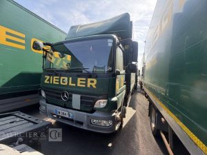MERCEDES ATEGO VERT DM-364-YB