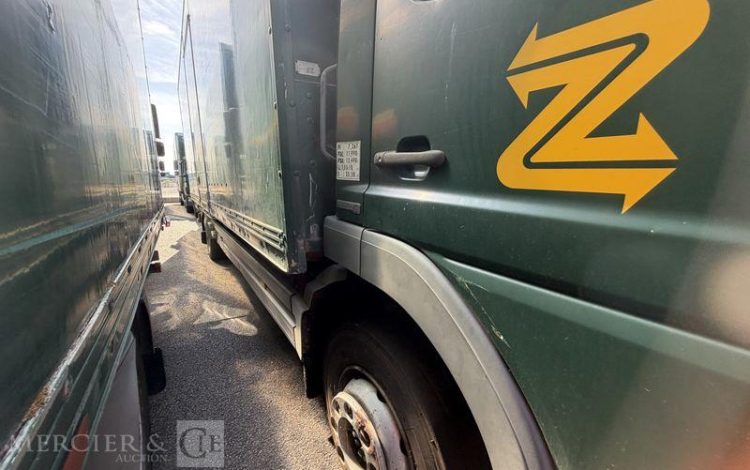 MERCEDES ATEGO VERT DM-364-YB
