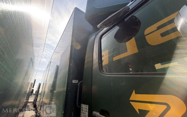 MERCEDES ATEGO VERT DM-364-YB