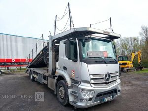 MERCEDES ANTOS 1835 PORTE 5 VOITURES – DIESEL – PTAC : 19 TONNES – 386257 KMS – ANNEE GRIS DP-829-XL