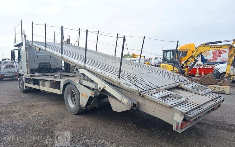 MERCEDES ANTOS 1835 PORTE 5 VOITURES – DIESEL – PTAC : 19 TONNES – 386257 KMS – ANNEE GRIS DP-829-XL
