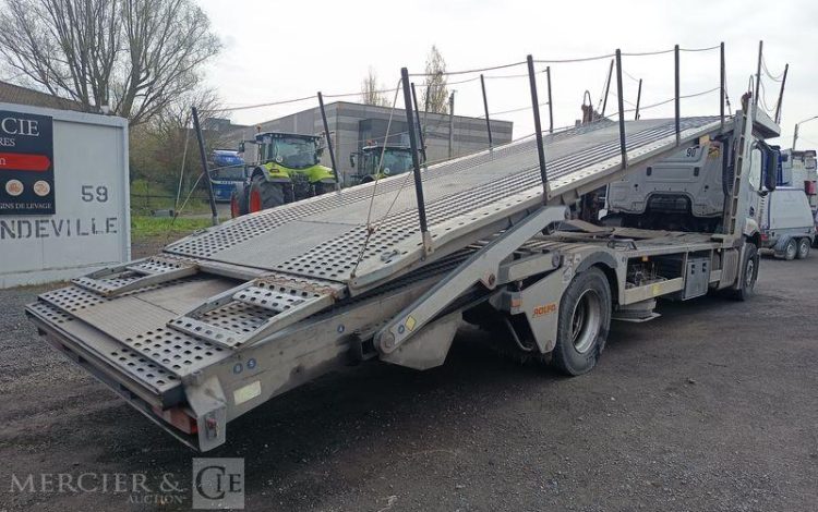 MERCEDES ANTOS 1835 PORTE 5 VOITURES – DIESEL – PTAC : 19 TONNES – 386257 KMS – ANNEE GRIS DP-829-XL
