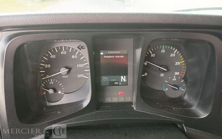 MERCEDES ANTOS 1835 PORTE 5 VOITURES – DIESEL – PTAC : 19 TONNES – 386257 KMS – ANNEE GRIS DP-829-XL