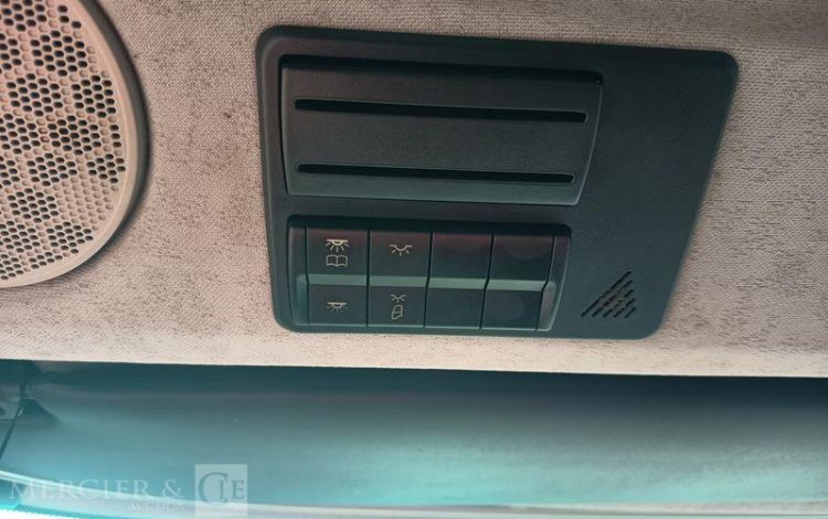 MERCEDES ANTOS 1835 PORTE 5 VOITURES – DIESEL – PTAC : 19 TONNES – 386257 KMS – ANNEE GRIS DP-829-XL
