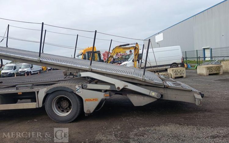 MERCEDES ANTOS 1835 PORTE 5 VOITURES – DIESEL – PTAC : 19 TONNES – 386257 KMS – ANNEE GRIS DP-829-XL