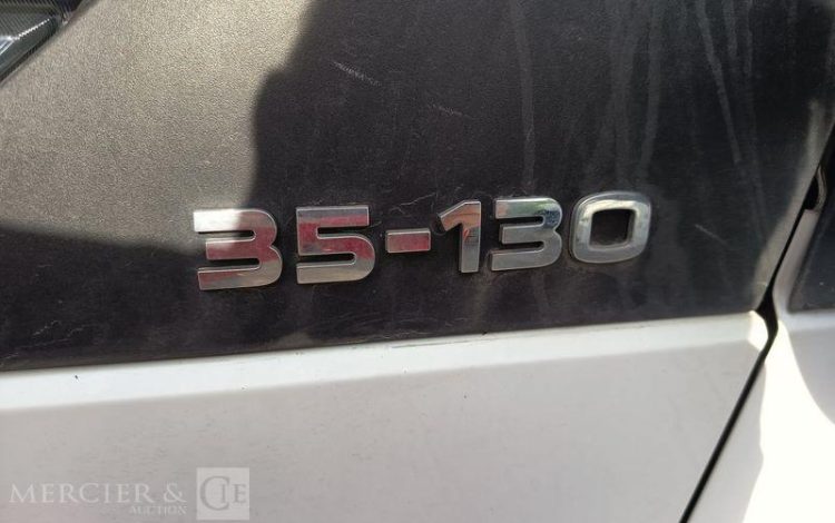 IVECO DAILY 35C13 BENNE AVEC COFFRE ACIER DIESEL – 186588 KMS – ANNEE 2015 BLANC DS-674-CE