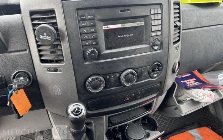 MERCEDES SPRINTER BLANC DV-160-JC