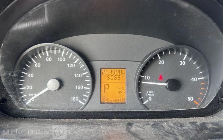 MERCEDES SPRINTER BLANC DV-160-JC