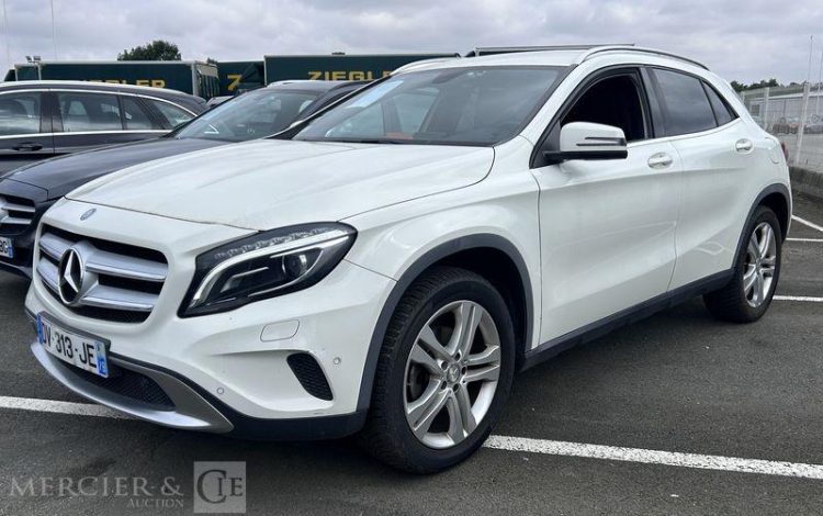 MERCEDES GLA 2.2 220 CDI 170ch SENSATION 4MATIC 7G-DCT BLANC DV-313-JE