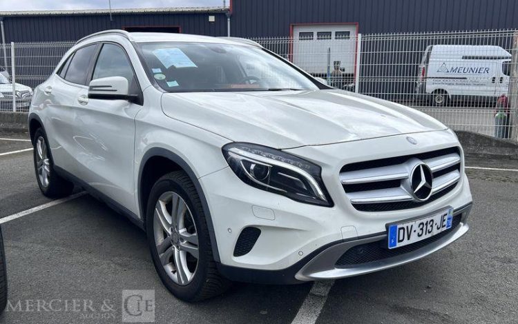 MERCEDES GLA 2.2 220 CDI 170ch SENSATION 4MATIC 7G-DCT BLANC DV-313-JE