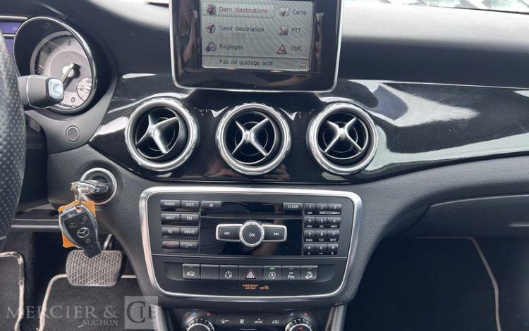 MERCEDES GLA 2.2 220 CDI 170ch SENSATION 4MATIC 7G-DCT BLANC DV-313-JE