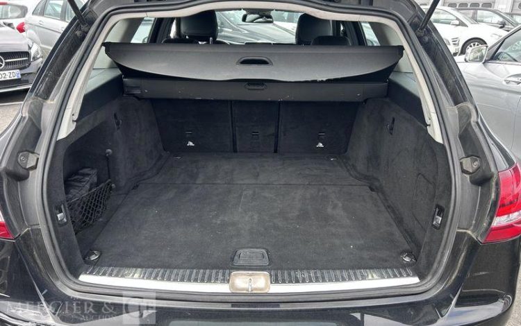 MERCEDES CLASSE C NOIR DV-556-YB