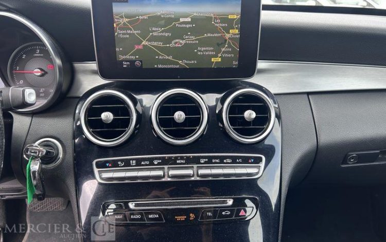 MERCEDES CLASSE C NOIR DV-556-YB