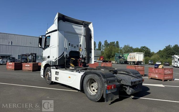 MERCEDES ACTROS BLANC DX-431-DY