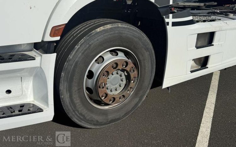 MERCEDES ACTROS BLANC DX-431-DY