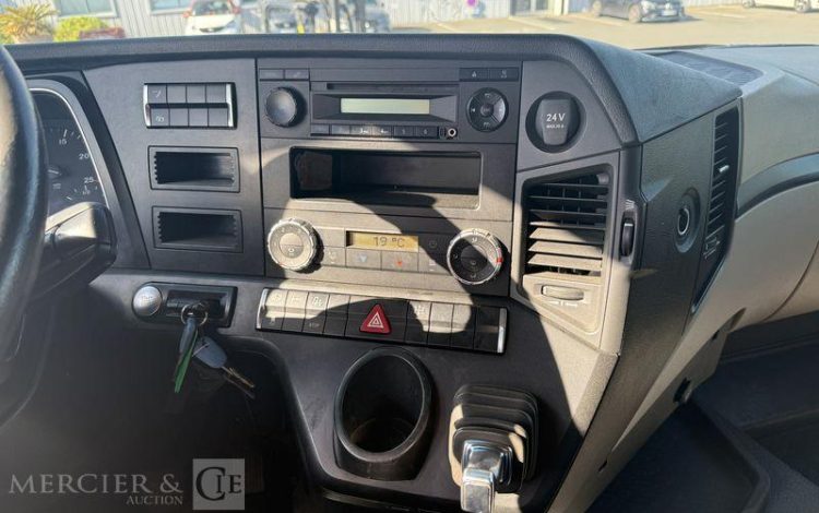 MERCEDES ACTROS BLANC DX-431-DY